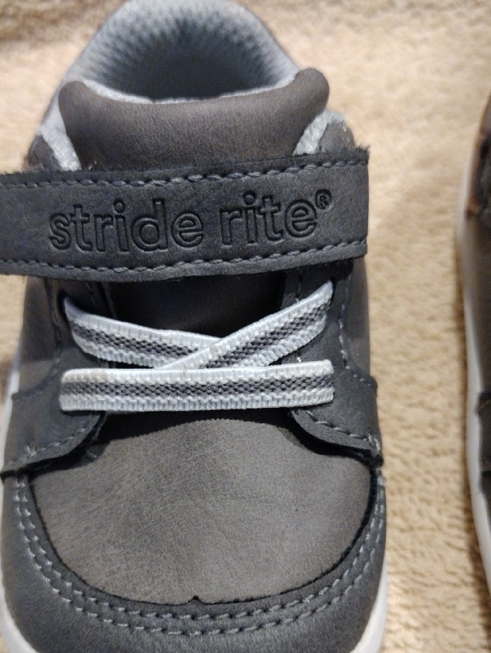 Stride Rite Munchkin In Gray - Picture 2 of 5